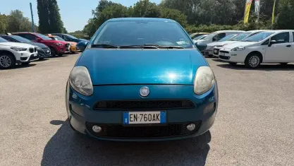 Usata Fiat Punto Lounge 77 CV (56 kW) 2012 Bluazzurro Utilitaria