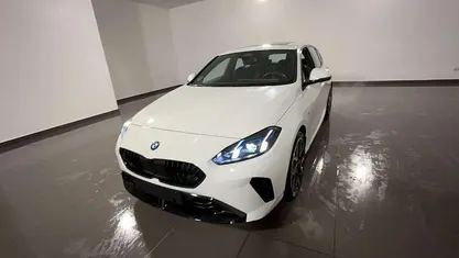 Bianca Usata 2025 BMW 120 M Sport Due volumi | 34.800 € (Ottimo prezzo)