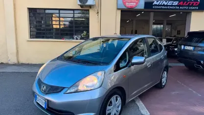 Usata Honda Jazz 90 CV (66 kW) 2010 Grigio Utilitaria