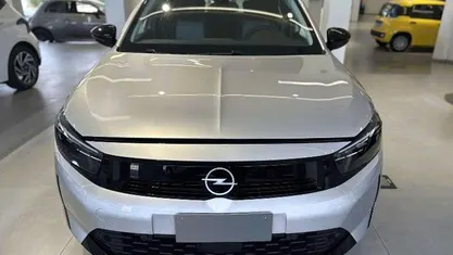 Usata Opel Corsa Edition 75 CV (55 kW) 2023 Kristall silver Utilitaria