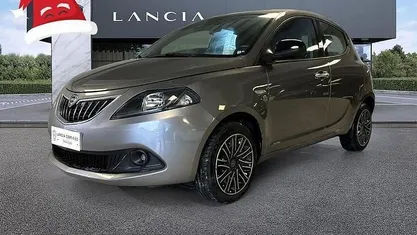 Grigio Usata 2022 Lancia Ypsilon Gold Due volumi | 11.150 € (Buon prezzo)