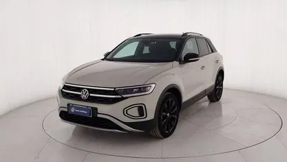 Usata VW T-Roc Style 110 CV (80 kW) 2023 Grigio metallizzato SUV