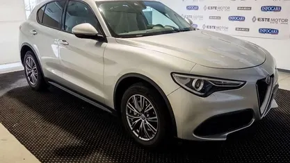 Usata Alfa Romeo Stelvio Business 190 CV (139 kW) 2020 SUV