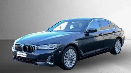 Usata BMW 530 Luxury Line 249 CV (183 kW) 2022 Grigio Berlina