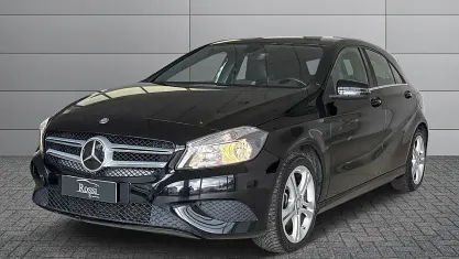 Usata Mercedes A180 109 CV (80 kW) 2013 Grigio chiaro Berlina