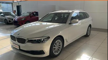 Usata BMW 520 Luxury Line 190 CV (139 kW) 2019 Bianco Station wagon
