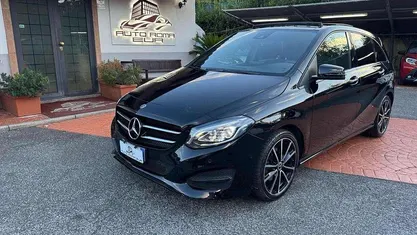 Nero Usata 2018 Mercedes B200 Premium Monovolume | 17.980 € (Buon prezzo)