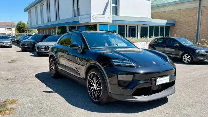 Usata Porsche Macan 144 kW (197 CV) 2025 Nero SUV