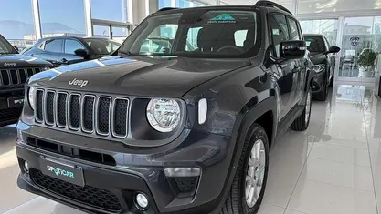 Usata 2023 Jeep Renegade Limited SUV | 21.900 € (Buon prezzo)