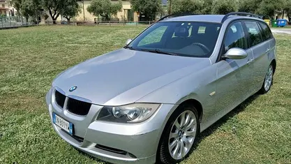 Begagnad BMW 320 177 HK (130 kW) 2008 Silver Kombi
