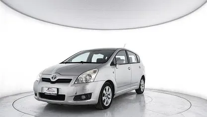 Usata Toyota Corolla Verso 135 CV (99 kW) 2008 Grigio Monovolume