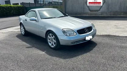 Usata Mercedes SLK200 192 CV (141 kW) 1998 Grigio Cabrio