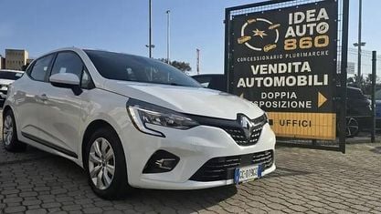Używany Renault Clio V Business 101 KM (74 kW) 2020 Biały Sedan/Limuzyna