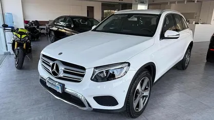 Usata Mercedes GLC250 204 CV (150 kW) 2017 Bianco SUV
