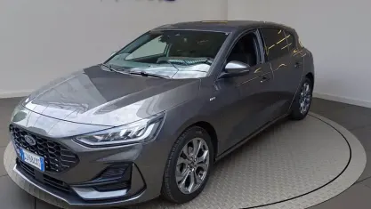 Usado Ford Focus ST-Line 125 CV (91 kW) 2022 Gris Berlina