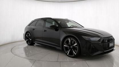 Usado Audi RS6 600 HP (441 kW) 2022 Preto Carrinha