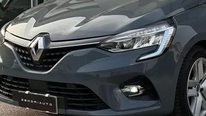 Usata Renault Clio V 86 CV (63 kW) 2020 Gray Berlina