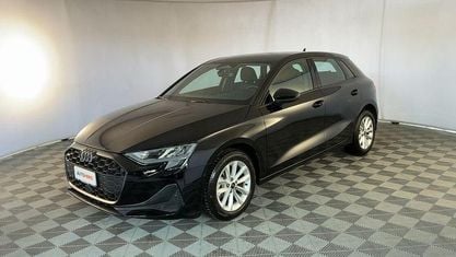 Käytetty Audi A3 Sportback e-tron 116 HP (85 kW) 2025 Musta Viistoperä