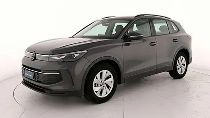 Dolphin grey metallizzato Usata 2025 VW Tiguan Life SUV | 37.900 € (Buon prezzo)