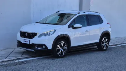 Usata Peugeot 2008 Allure 99 CV (72 kW) 2017 Bianco SUV