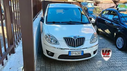 Usata Lancia Musa Gold 77 CV (56 kW) 2012 Bianco Monovolume