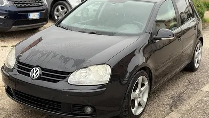Usata 2004 VW Golf IV Tre volumi | 4400 €
