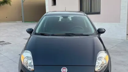 Usata Fiat Punto Lounge 95 CV (69 kW) 2018 Blu Utilitaria