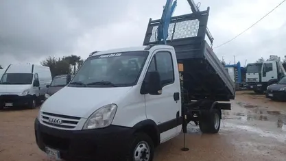 Usata Iveco 35.12 120 CV (88 kW) 2009 Furgone