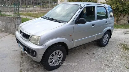 Usata Daihatsu Terios 86 CV (63 kW) 2002 Argento SUV