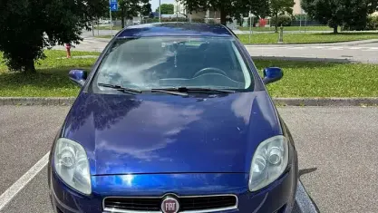 Usata Fiat Bravo Easy 120 CV (88 kW) 2012 Bluazzurro Utilitaria