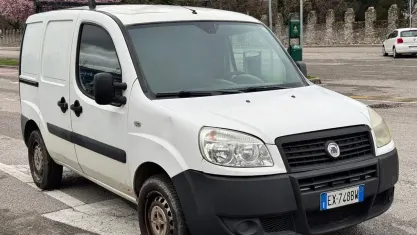 Usata Fiat Doblò 75 CV (55 kW) 2009 Bianco Monovolume