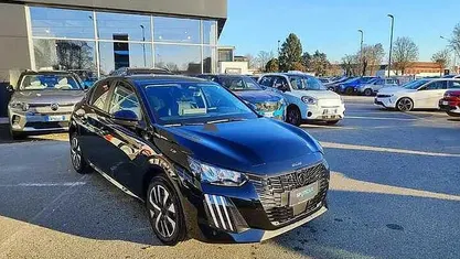 Nero perla Nuova 2025 Peugeot 208 Business-Line Due volumi | 20.450 € (Buon prezzo)