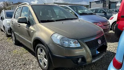 Usata Fiat Sedici Emotion 120 CV (88 kW) 2010 SUV