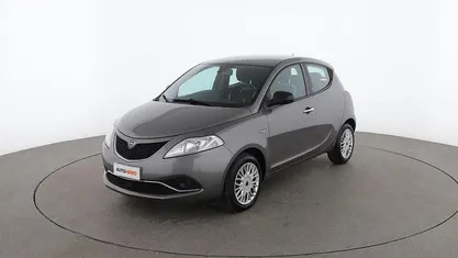 Grigio Usata 2017 Lancia Ypsilon Gold Due volumi | 9599 € (Buon prezzo)