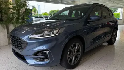Usata Ford Kuga ST-Line 120 CV (88 kW) 2024 Blu/azzurro(met.) SUV