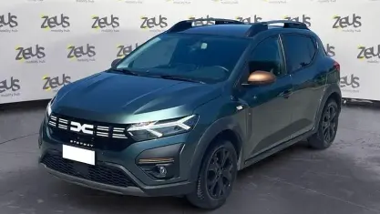 Usata Dacia Sandero Extreme 100 CV (73 kW) 2023 Verde Berlina