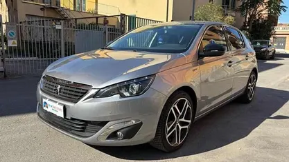 Gray Usata 2015 Peugeot 308 GT-line Tre volumi | 8490 € (Buon prezzo)