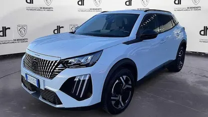Bianco Usata 2024 Peugeot 2008 Allure SUV | 23.500 € (Buon prezzo)