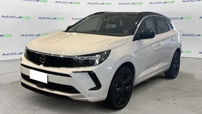 Usata 2024 Opel Grandland X Ultimate SUV | 23.900 € (Buon prezzo)