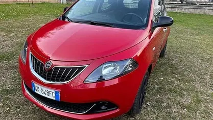 Rosso Usata 2022 Lancia Ypsilon Silver Due volumi | 11.900 € (Buon prezzo)