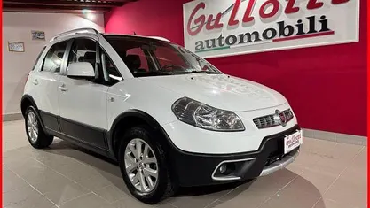 Bianco pastello Usata 2009 Fiat Sedici Emotion SUV | 6500 € (Buon prezzo)
