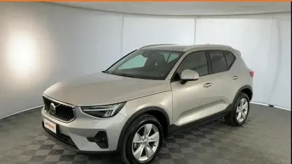Usata Volvo XC40 Core 129 CV (94 kW) 2024 Argento SUV