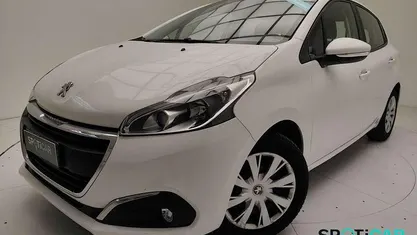 Bianco Usata 2016 Peugeot 208 Active Utilitaria | 7486 € (Buon prezzo)