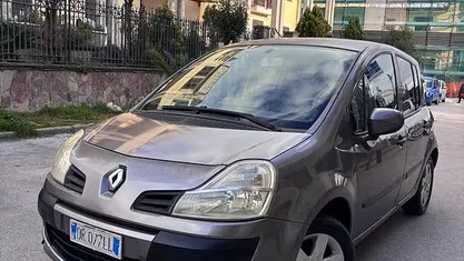 Usata Renault Modus Dynamique 86 CV (63 kW) 2008 Grigio Monovolume