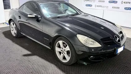 Usata Mercedes SLK200 163 CV (119 kW) 2006 Nero metallizzato Cabrio
