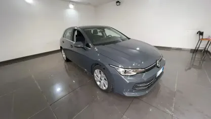 Usata VW Golf VIII Style 150 CV (110 kW) 2025 Grigia Berlina