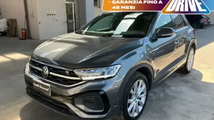 Usata VW T-Roc R-line 150 CV (110 kW) 2023 Indium grey metallizzato SUV