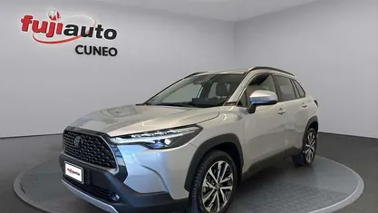 Begagnad Toyota Corolla Cross Trend 140 HK (102 kW) 2025 Silver SUV