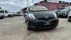 Usata 2009 Toyota Yaris Tre volumi | 4999 € (Buon prezzo)