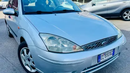 Usata Ford Focus 100 CV (73 kW) 2004 Grigio Berlina